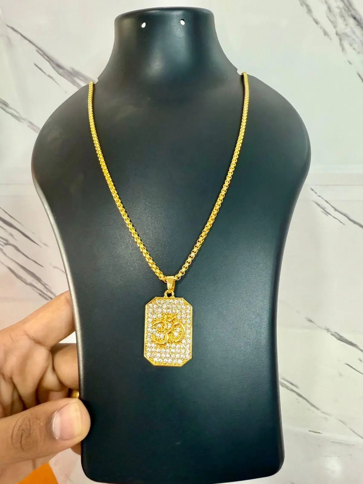 Gold Plated Om Diamond Pendant and Chain mkp0fp-jd