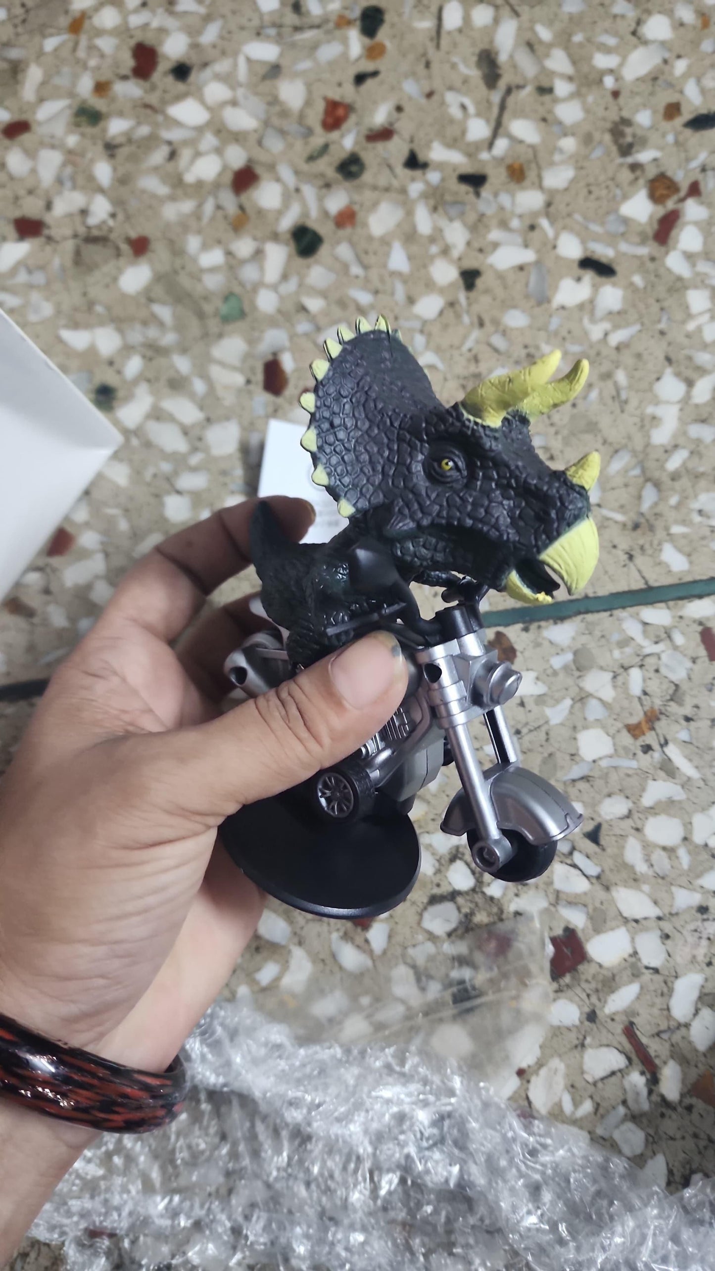 360� Rotating Dinosaur (Pack of 1) mkp0fp-jd