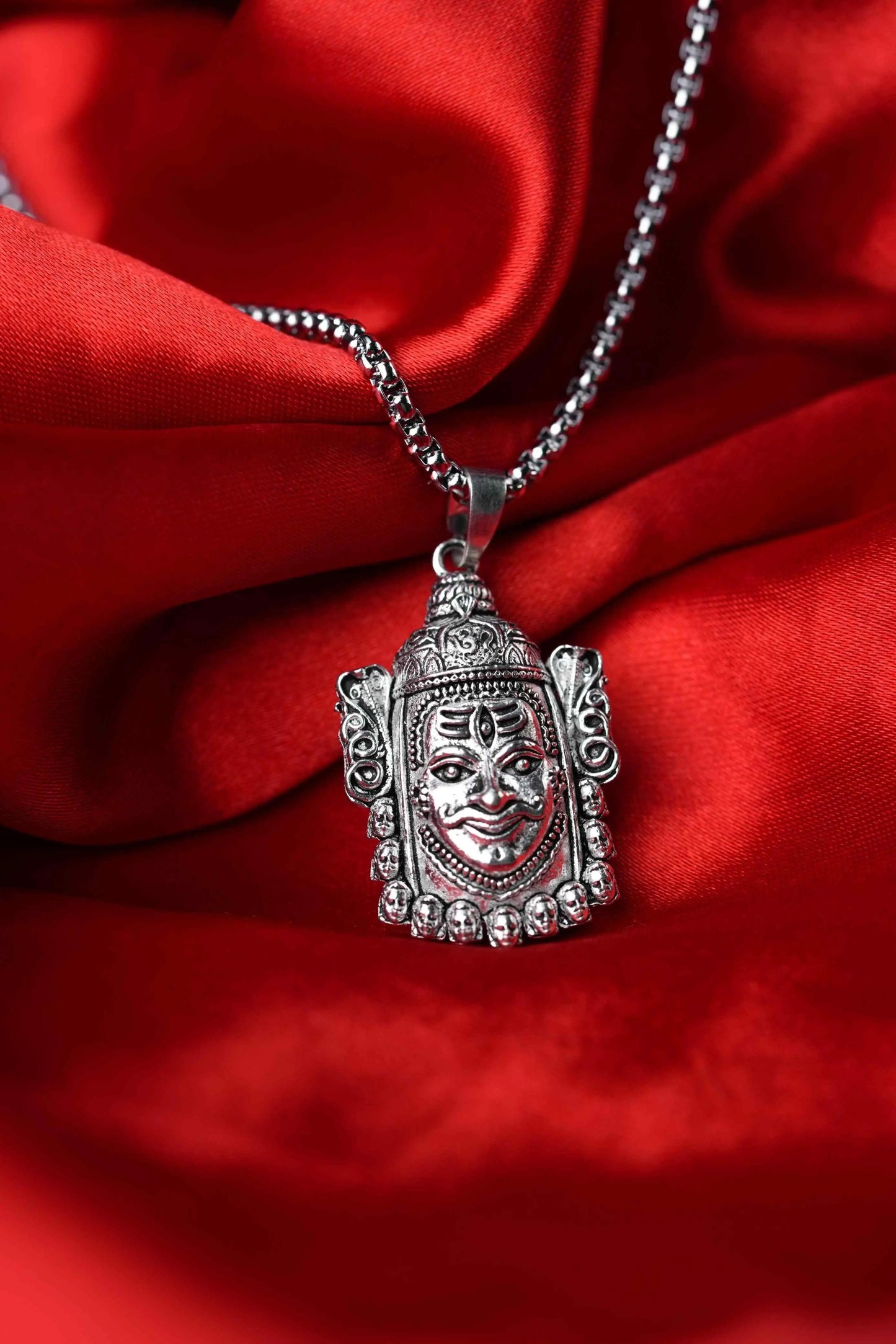 Silver Mahakal Pendant WIth Chain mkp0fp-jd