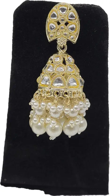 Gold-Plated Stone-Studded Necklace and Earrings With Maang Tika