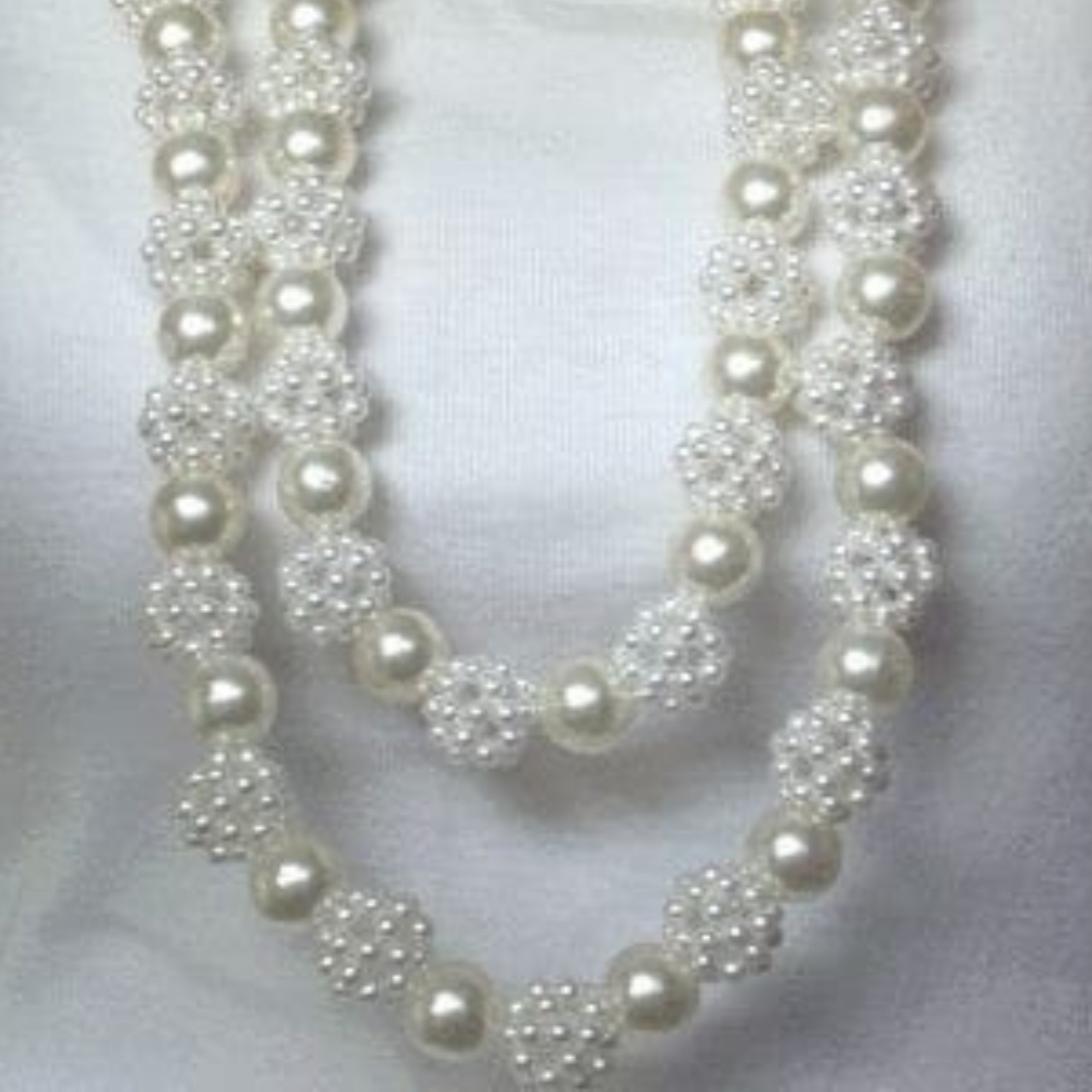 White Traditional Pearl Necklace Set