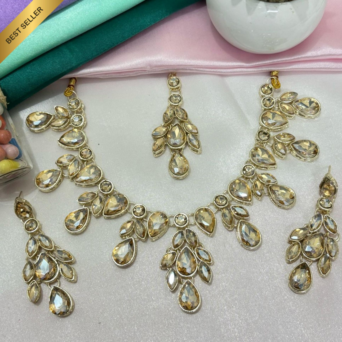 Elegant White and Gold Statement Necklace Set