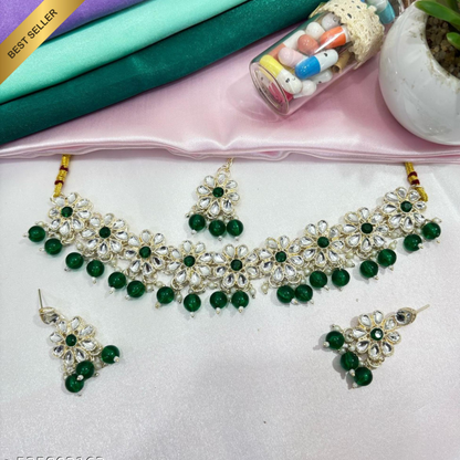 Abhiri Necklace with Dangling Earrings
