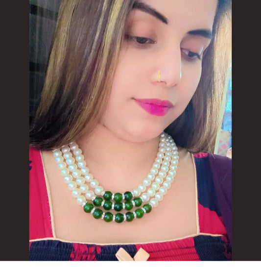 White Traditional Pearl Necklace Set