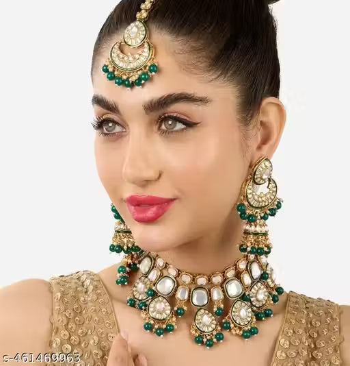 GOLD PLATED KUNDAN STUDDED JEWELLERY SET