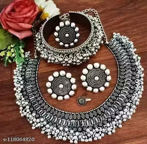 Shimmering Fancy Jewellery Sets